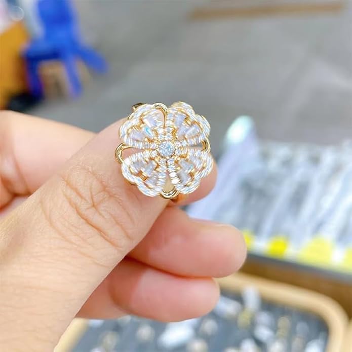 Four Leaf Clover Spinner Ring – Stainless Steel Anti-Stress Fidget Ring for Women – Zircon Rotatable Anxiety Ring – Aesthetic Jewelry Gift