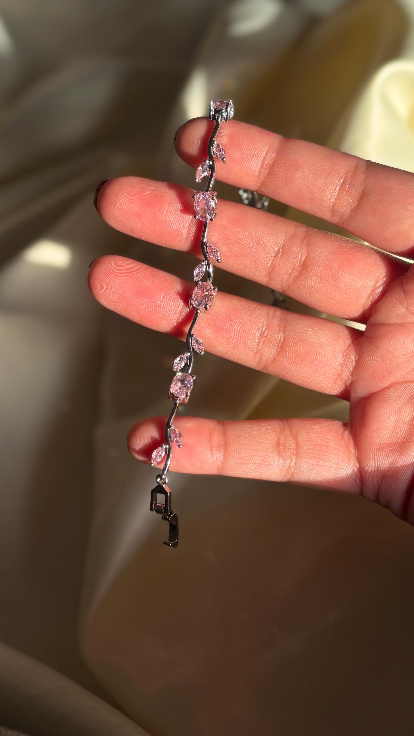 Tulip Bracelet – Blush Pink