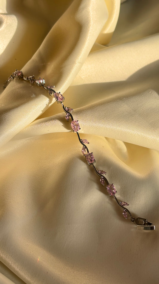 Tulip Bracelet – Blush Pink