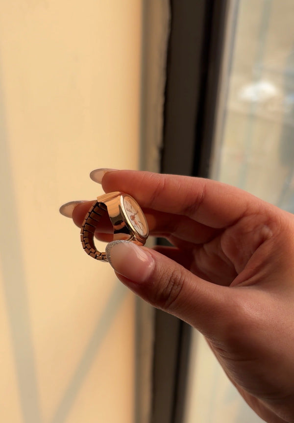 Vioras Ring Watch – Adjustable Unisex Statement Ring