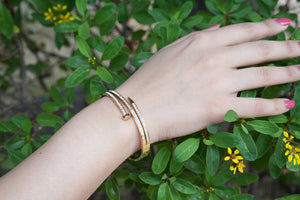 Viora Elegant Anti-Tarnish Nail-Inspired Bracelet