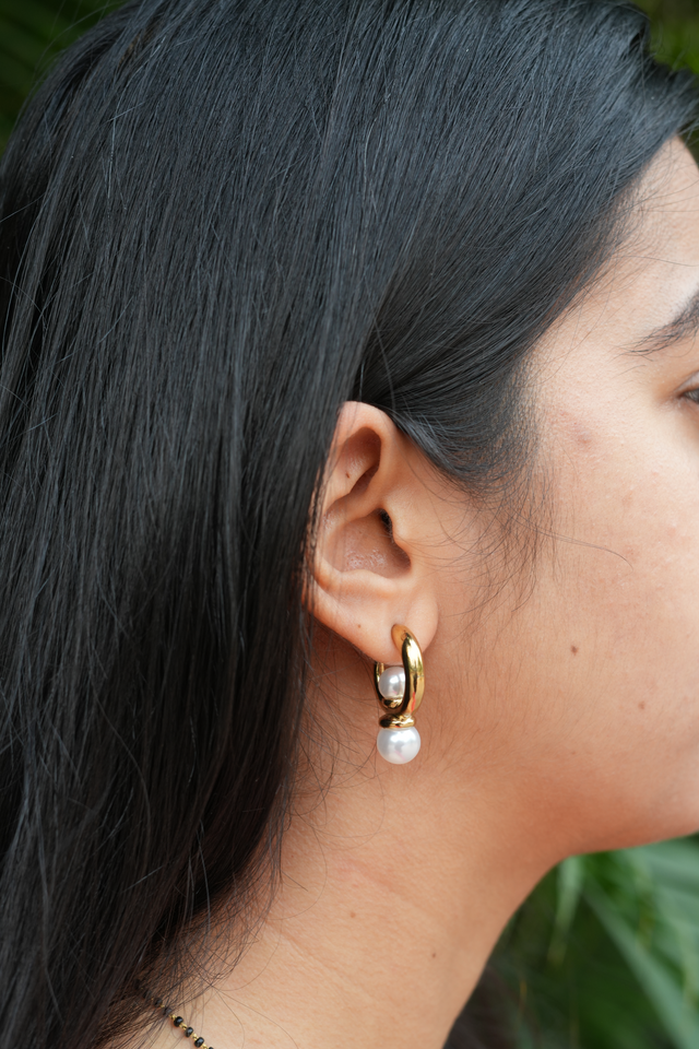 Vioras Anti-Tarnish Pearl Earrings