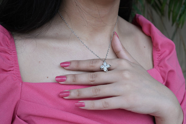 Viora Anti-Tarnish Flower Pendant