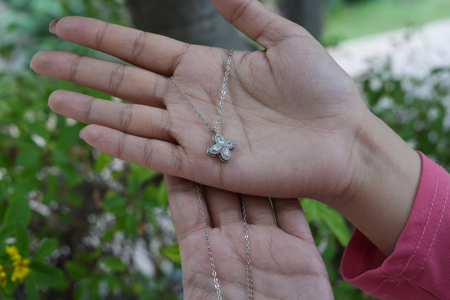 Viora Anti-Tarnish Flower Pendant