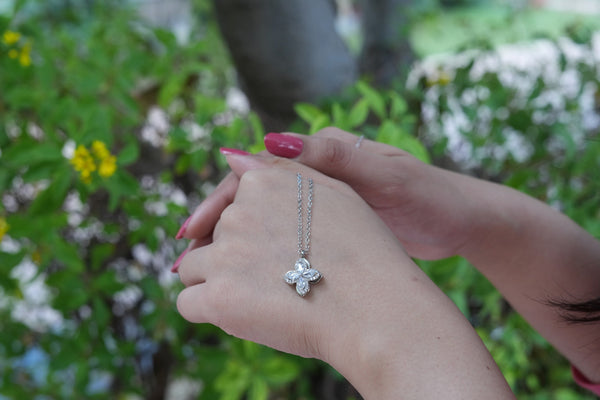 Viora Anti-Tarnish Flower Pendant