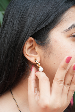 Viora Anti-Tarnish Pearls Earings