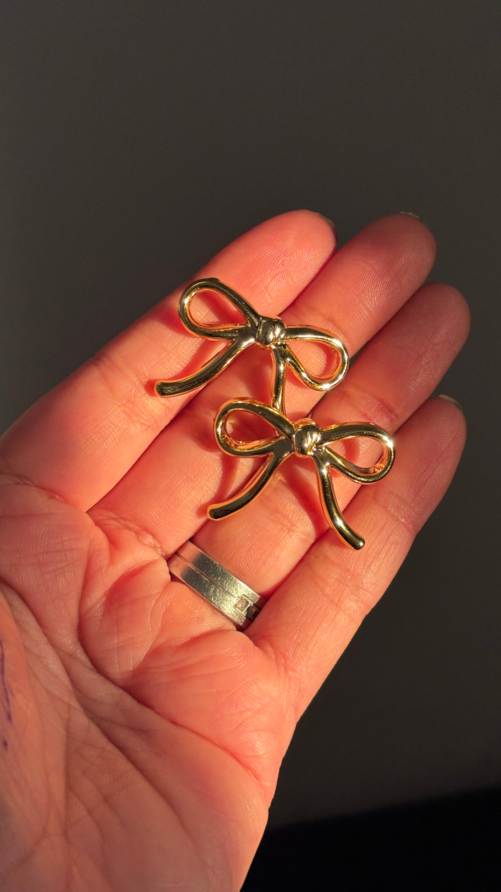 Tone Metal Bow Ladies Ring - Girls Bow Ring